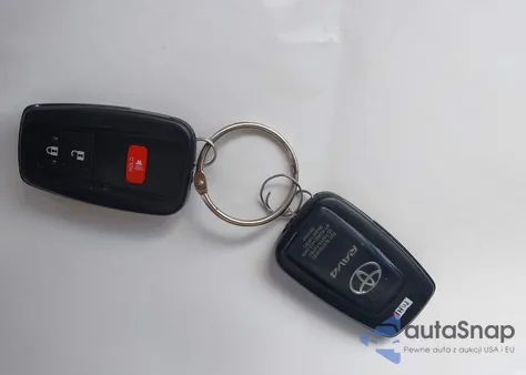 2021 Toyota Rav4 Xle from USA, damaged, VIN 2T3P1RFV9MC237530